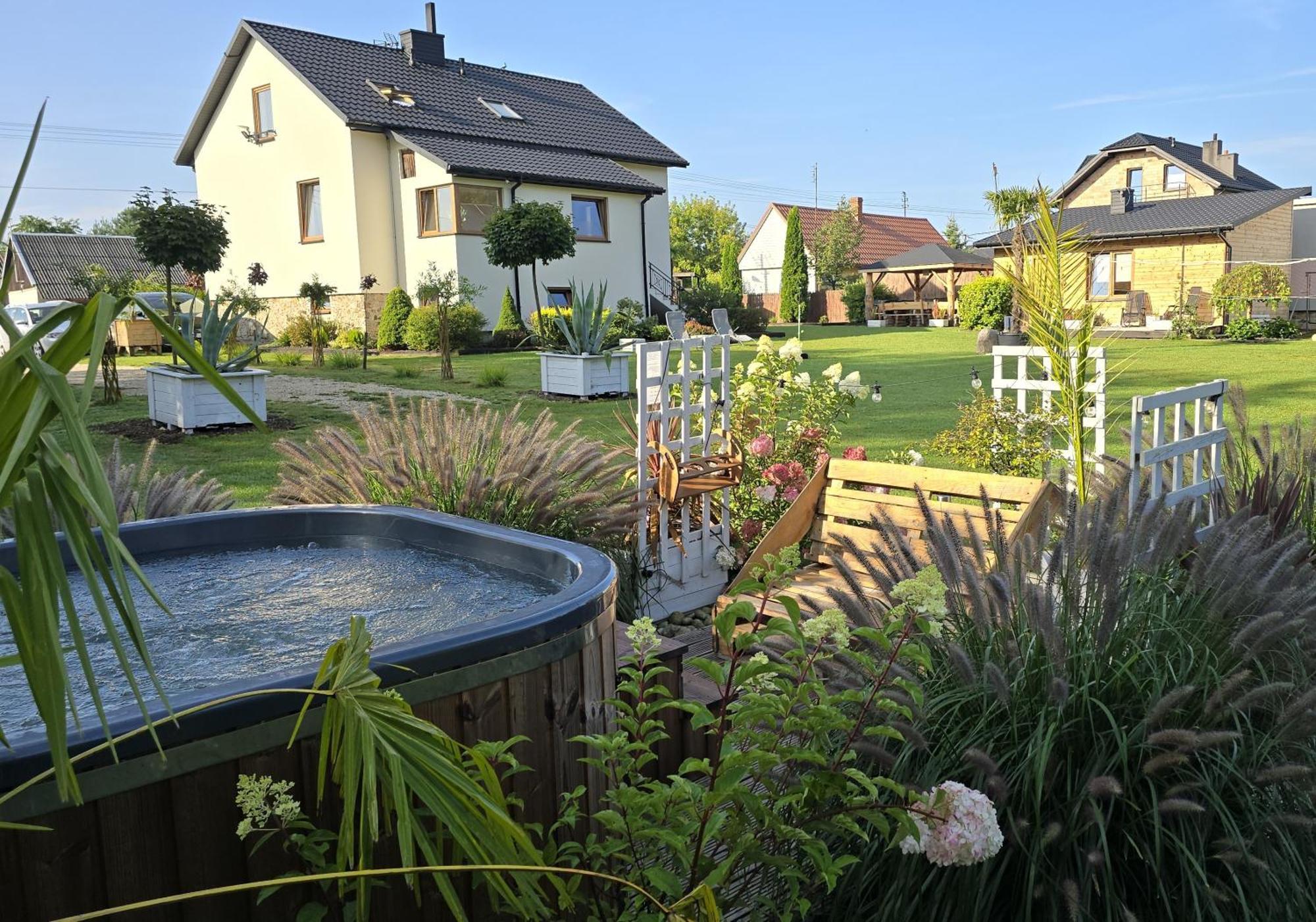 Vip Village Las Woda Rower - Podgrzewany Basen, Balia, Sauna Miedzierza Exterior photo